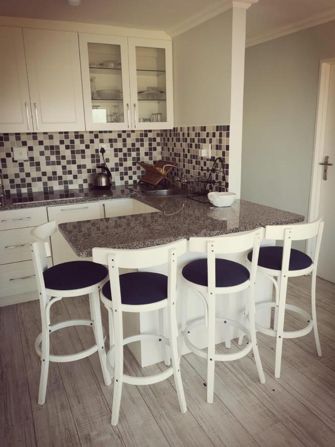 Getaway To Hermanus Beach Club Apartment Екстериор снимка