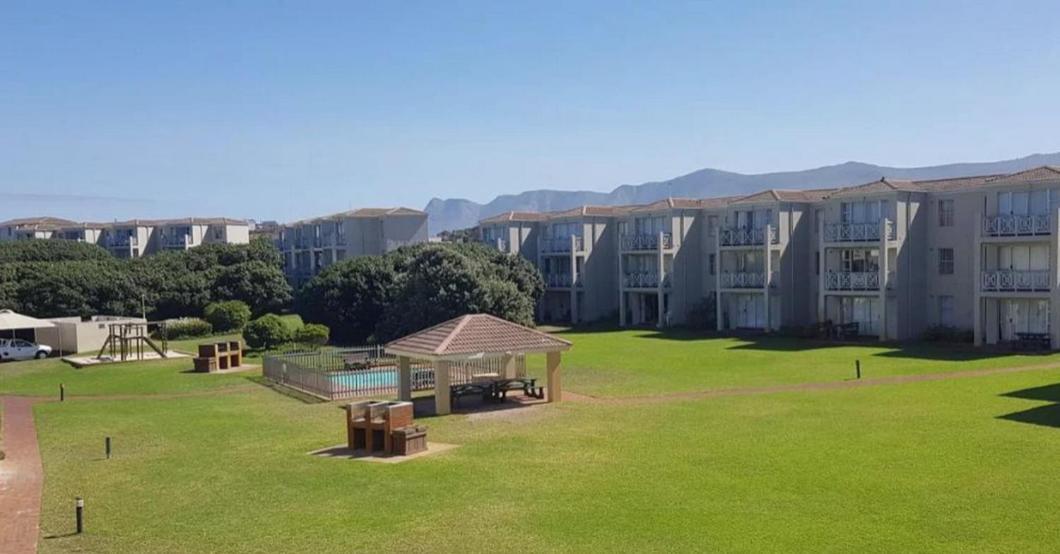 Getaway To Hermanus Beach Club Apartment Екстериор снимка
